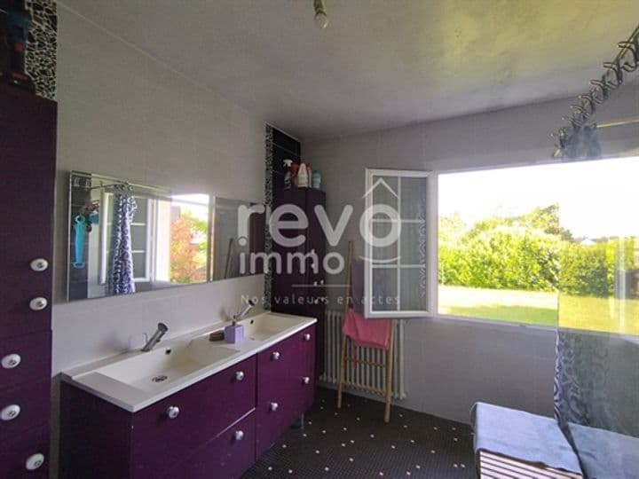 6 bedrooms house for sale in Durtal, France