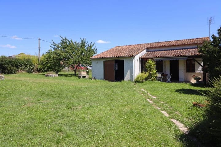 2 bedrooms house for sale in meschers sur gironde, France