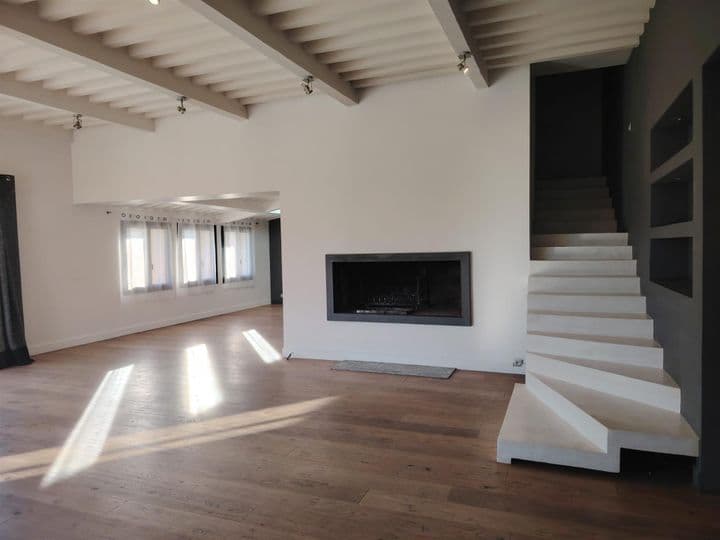 6 bedrooms house for sale in Uzes, France