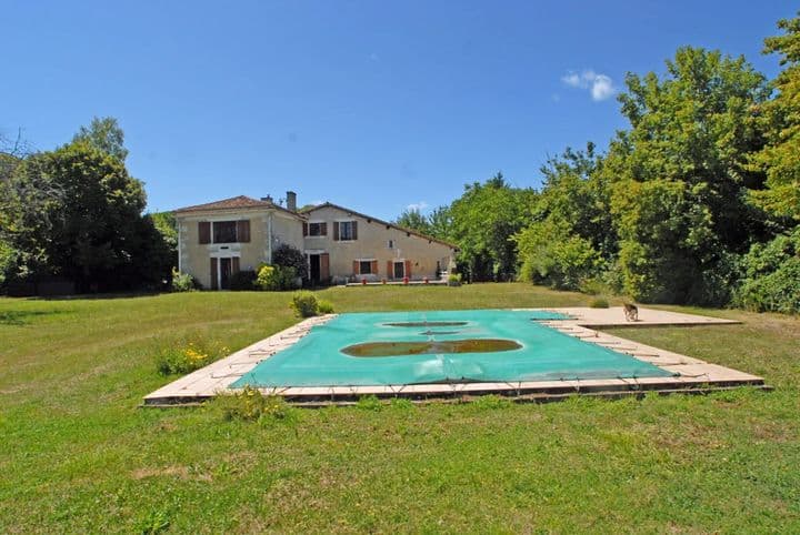 4 bedrooms house for sale in  France