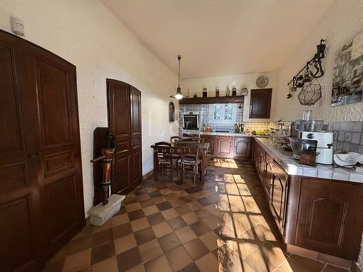 House for sale in Nimes, France