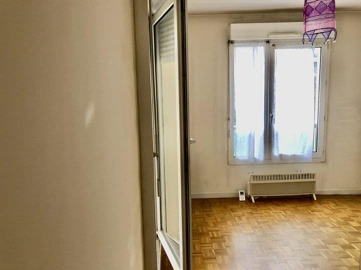 1 bedroom other for sale in Montrouge, France