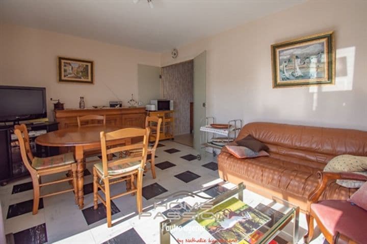 2 bedrooms apartment for sale in Royan, France