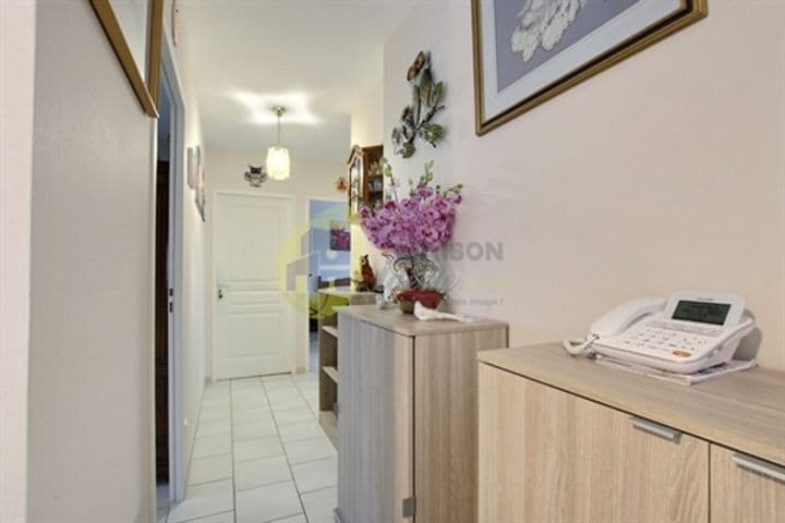 2 bedrooms other for sale in Saint-Germain-du-Puy, France