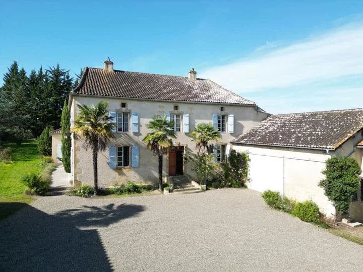 4 bedrooms house for sale in  France