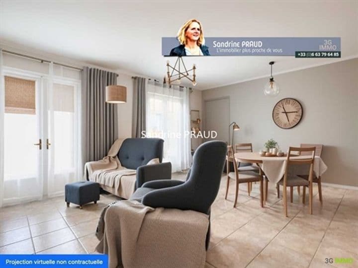 1 bedroom house for sale in Coutras, France
