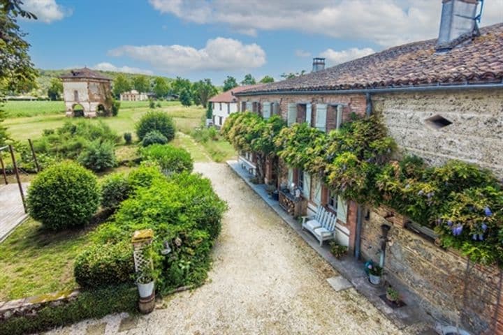 6 bedrooms house for sale in Montauban, France