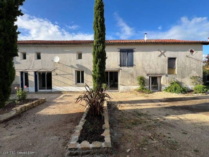 3 bedrooms house for sale in Aunac, France