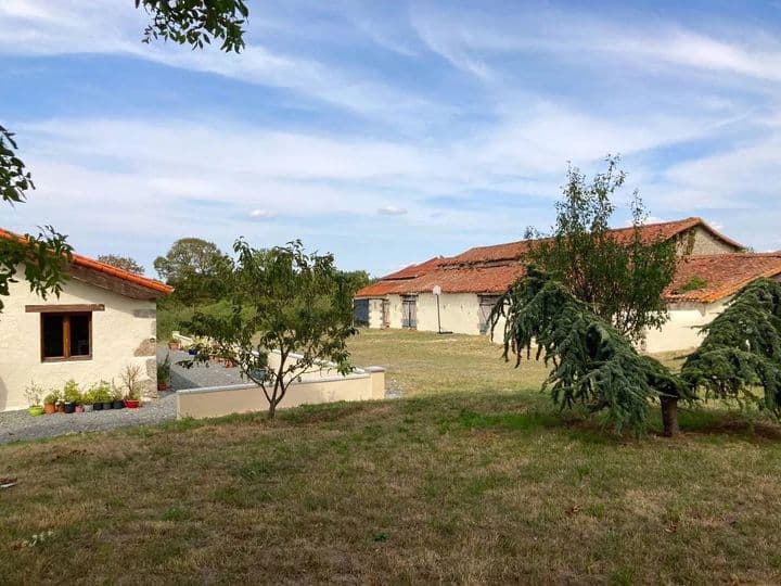 4 bedrooms house for sale in  France