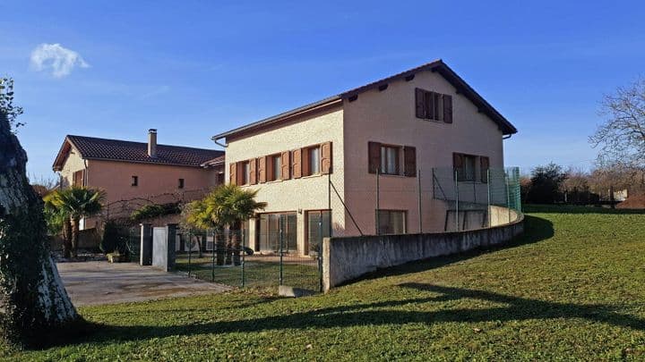 6 bedrooms house for sale in st hilaire de brens, France