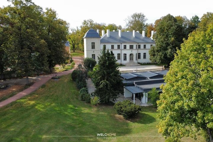 8 bedrooms house for sale in Vichy, France