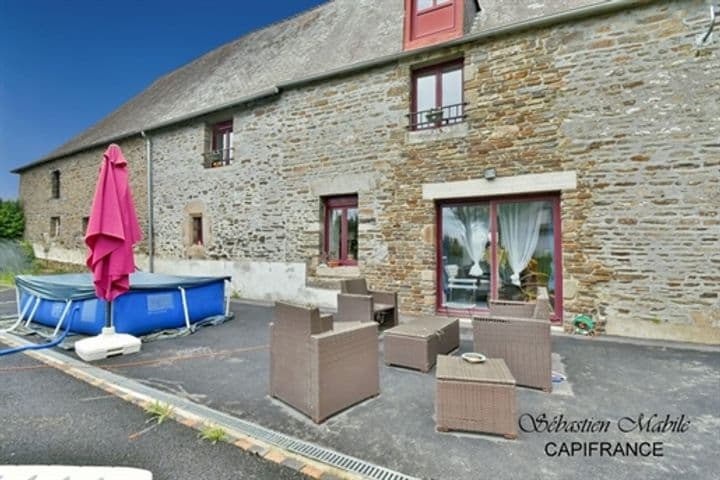4 bedrooms house for sale in Pleine-Fougeres, France