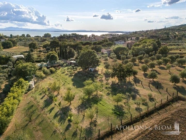 House for sale in Passignano sul Trasimeno, Italy