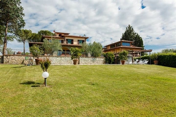 House for sale in Cetona, Italy