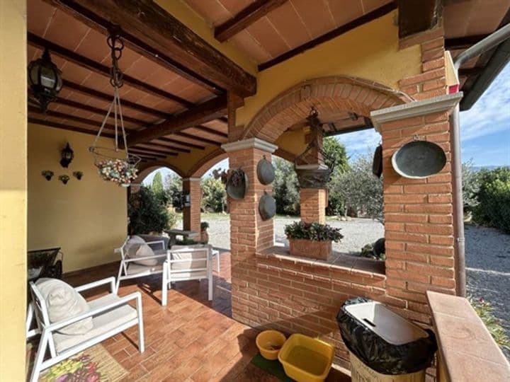 3 bedrooms house for sale in Cortona, Italy