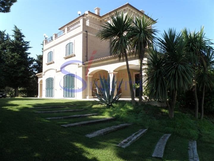 House for sale in Offida, Italy