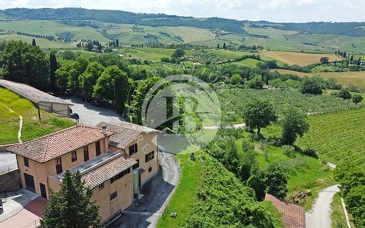 7 bedrooms house for sale in Montepulciano, Italy