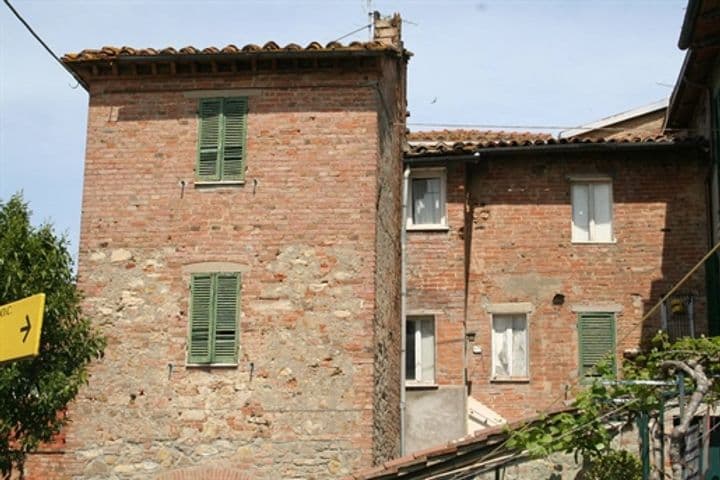 5 bedrooms house for sale in Castiglione del Lago, Italy