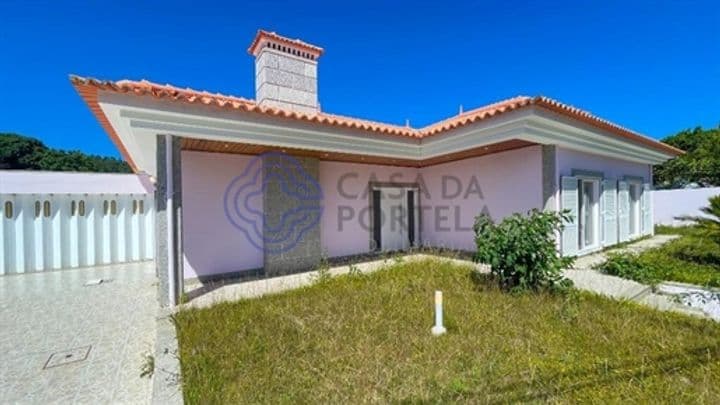 House for sale in Serzedo e Calvos, Portugal