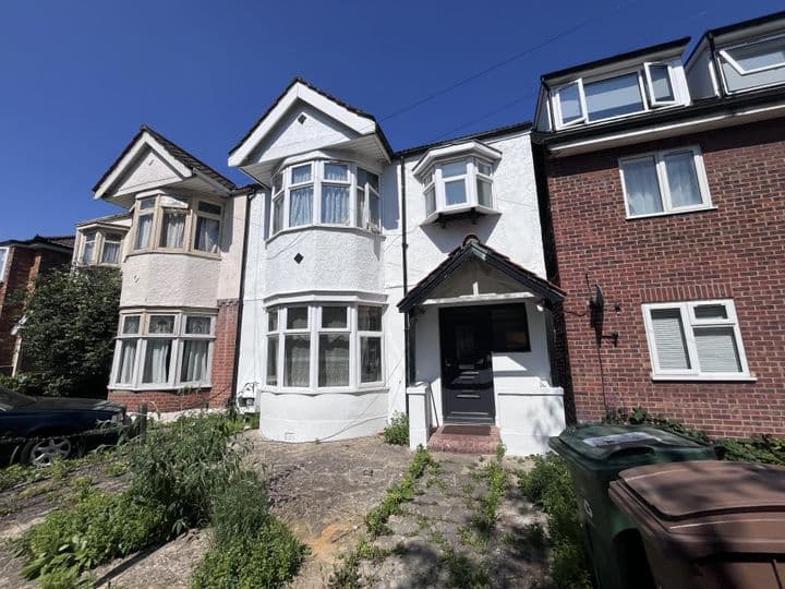 3 bedrooms house for sale in London, United Kingdom