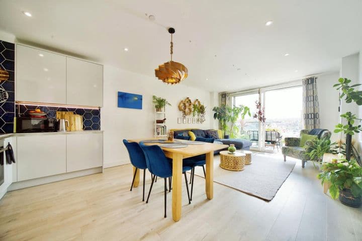 2 bedrooms apartment for sale in London, United Kingdom