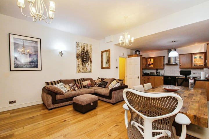 2 bedrooms apartment for sale in London, United Kingdom