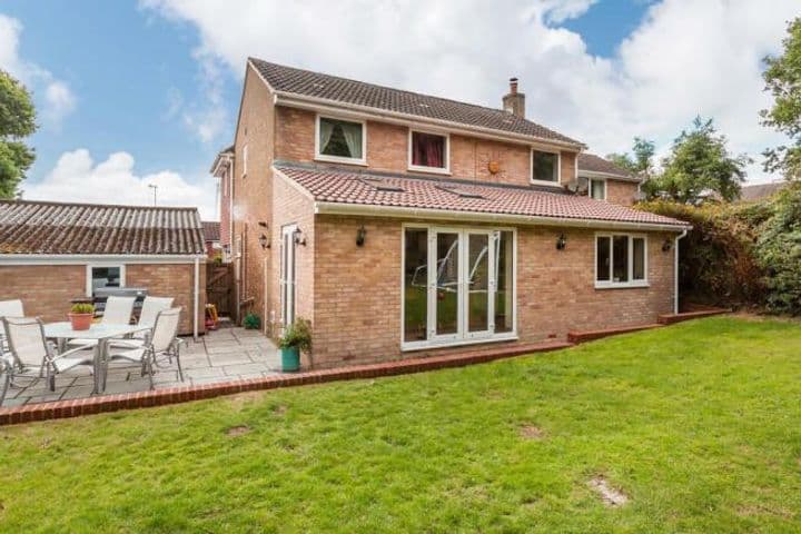 5 bedrooms house for sale in East Grinstead, United Kingdom