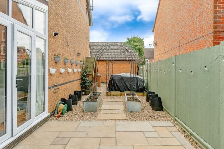 3 bedrooms house for sale in Horley, United Kingdom