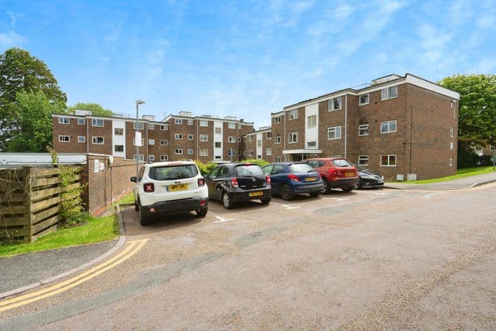 2 bedrooms apartment for sale in Haywards Heath, United Kingdom