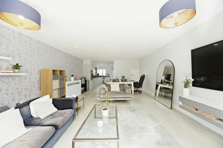 4 bedrooms house for sale in London, United Kingdom