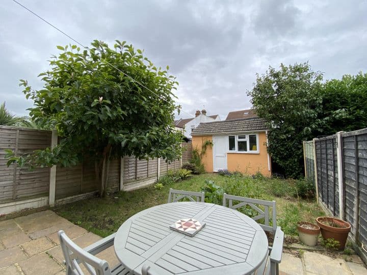 4 bedrooms house for sale in Westcliff-On-Sea, United Kingdom