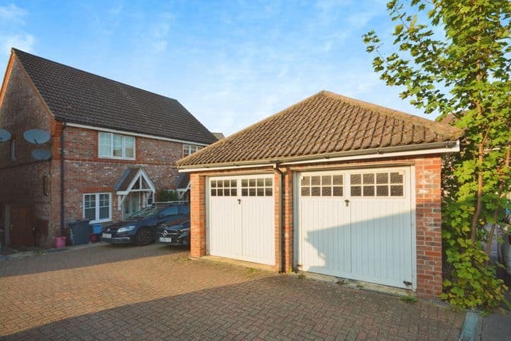 3 bedrooms house for sale in Stevenage, United Kingdom