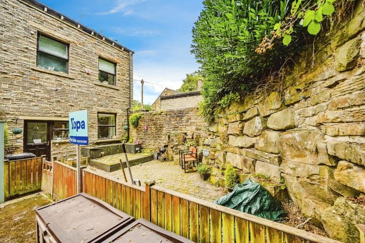 3 bedrooms house for sale in Huddersfield, United Kingdom