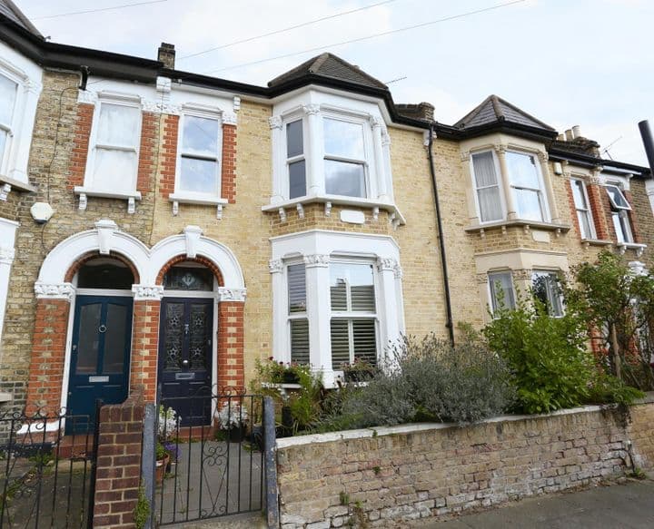 4 bedrooms house for sale in London, United Kingdom