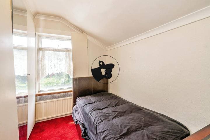 3 bedrooms house for sale in London, United Kingdom