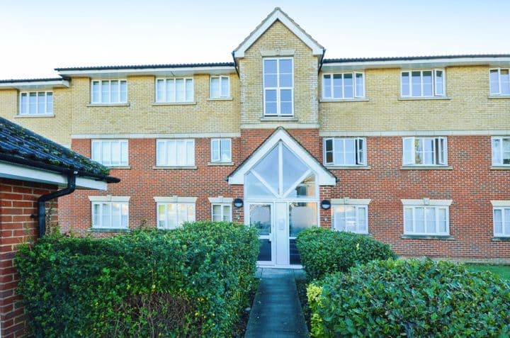 1 bedroom apartment for sale in Borehamwood, United Kingdom