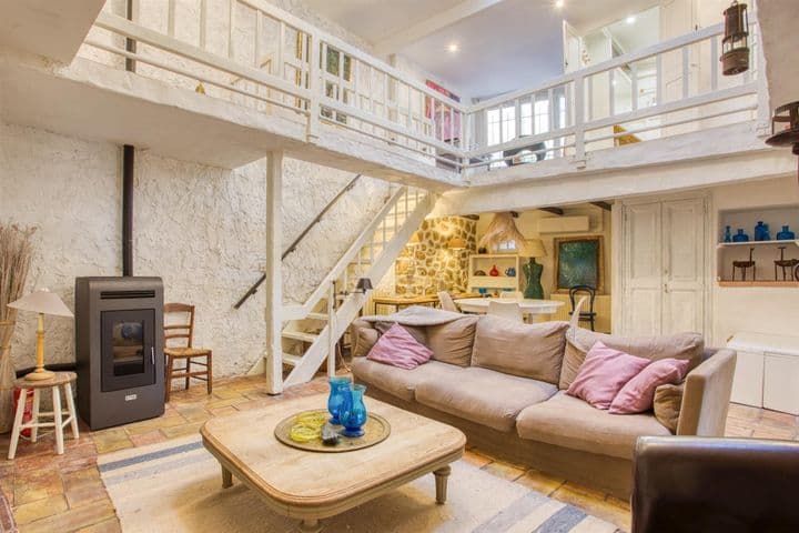 4 bedrooms house for sale in Chateaudouble, France