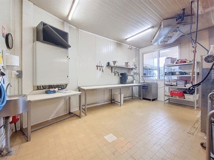 10 bedrooms other for sale in Darbonnay, France