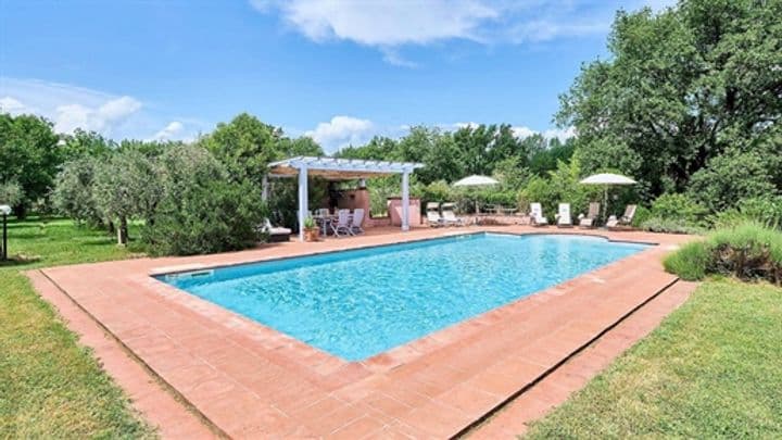 House for sale in Altopascio, Italy