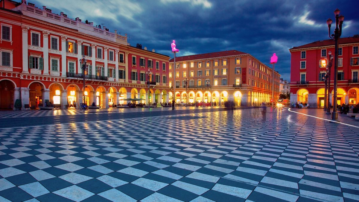 Pros and cons of living in Nice France as an expat - 7