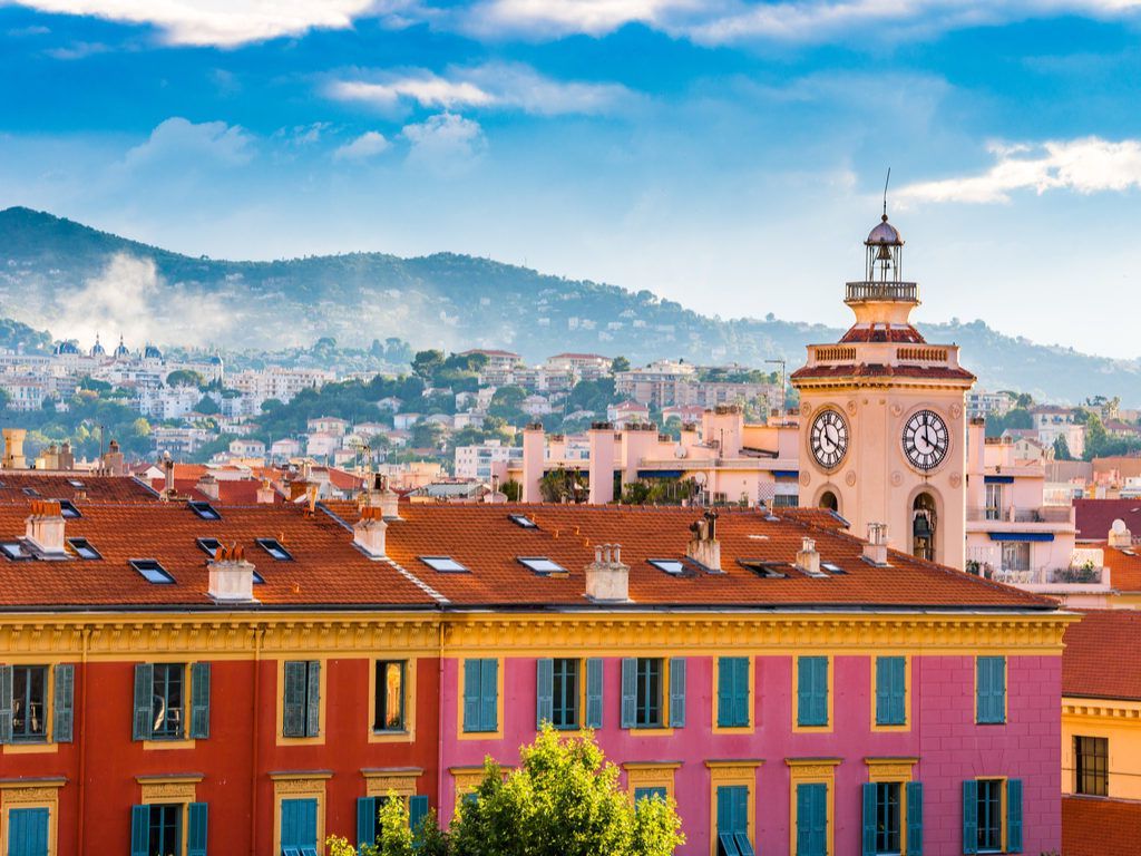 Pros and cons of living in Nice France as an expat - 12