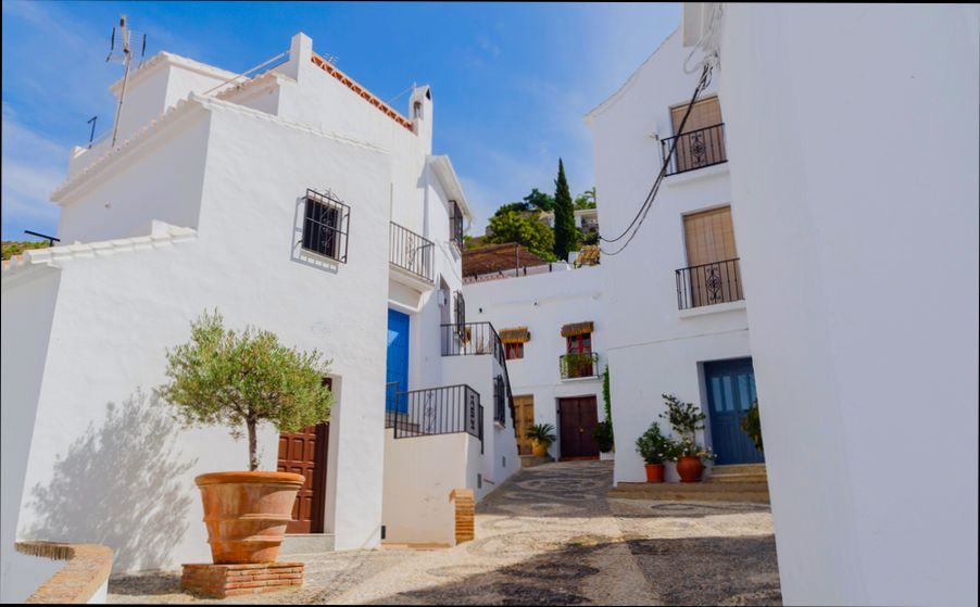 Guide to Property Rental Laws for Landlords in Spain preview