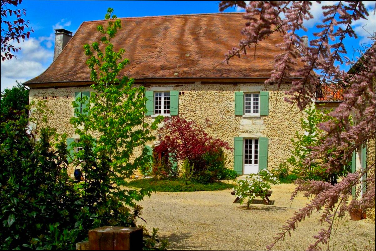 How to Buy House in France for 1 Euro - 3