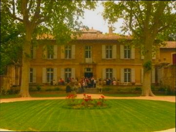 Pros and Cons of Living in Avignon France as an Expat - 1