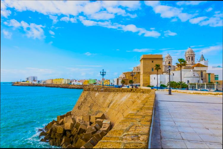 Pros and Cons of Living in Cádiz - 2