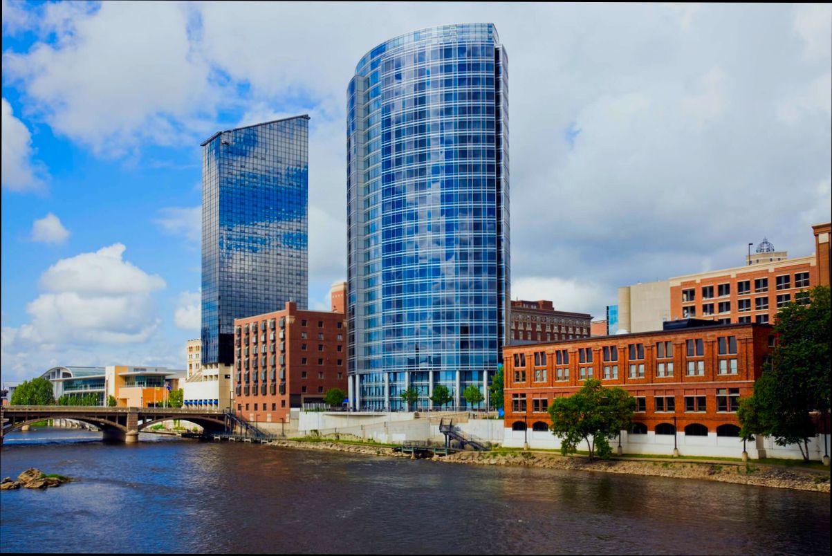 Pros and Cons of Living in Grand Rapids MI preview