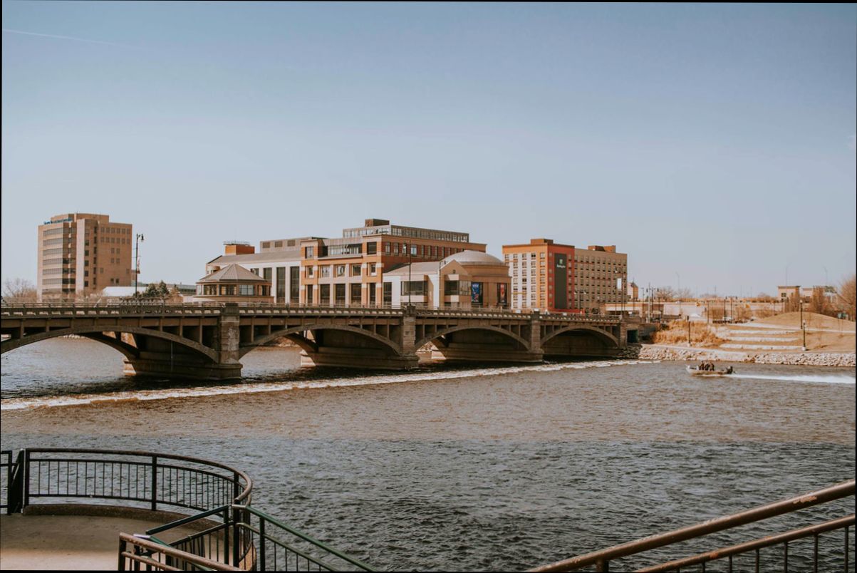 Pros and Cons of Living in Grand Rapids MI - 3