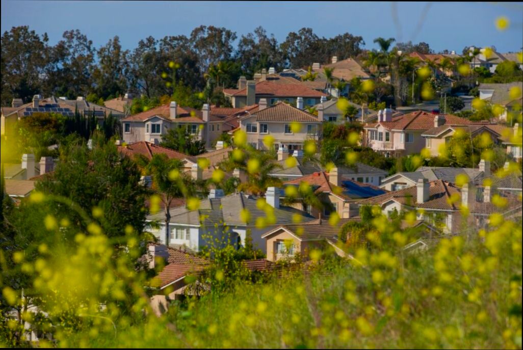 Pros and Cons of Living in Irvine CA - 4