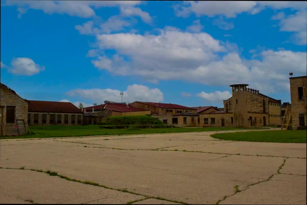 Pros and Cons of Living in Joliet IL - 2