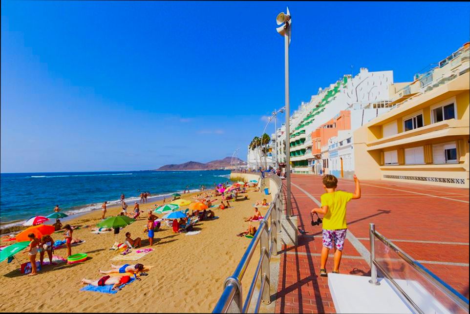 Pros and Cons of Living in Las Palmas de Gran Canaria preview